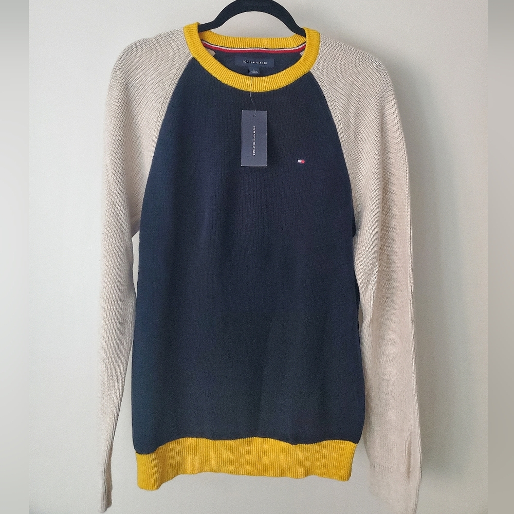 Tommy Hilfiger Men's Sweater with Navy, Beige, and Yellow